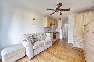 Annexe- click for photo gallery